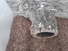 Carregar imagem no visualizador da galeria, Cortiça, caverna e tubo de escalada
